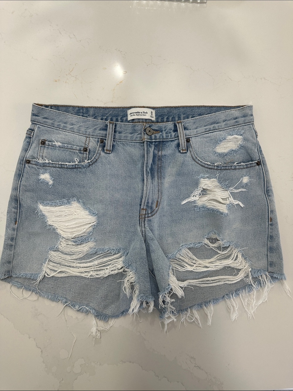 Abercrombie & Fitch Light Wash Distressed Denim Shorts 30w/10